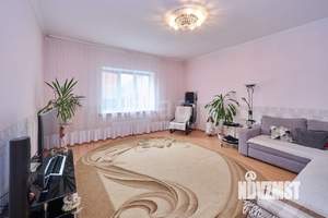 Дом 194м², 2-этажный, участок 15 сот.  