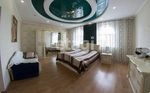 Дом 450м², 3-этажный, участок 4 сот.  