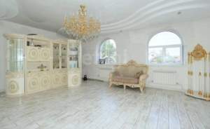 Дом 600м&sup2;, 3-этажный, участок 8 сот.  