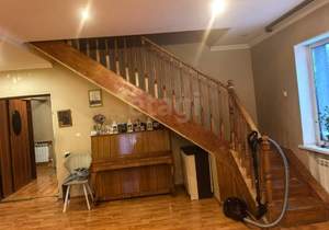 Дом 212м&sup2;, 2-этажный, участок 4 сот.  