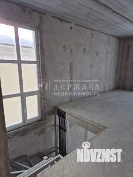 Коттедж 220м², 2-этажный, участок 6 сот.  