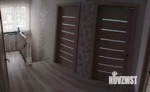 Коттедж 220м&sup2;, 2-этажный, участок 10 сот.  