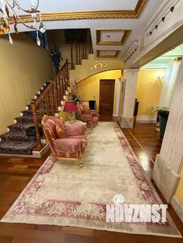 Коттедж 383м&sup2;, 3-этажный, участок 25 сот.  