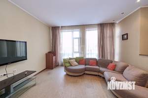 Дом 314м&sup2;, 3-этажный, участок 10 сот.  