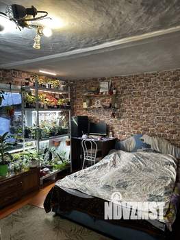 Дом 60м&sup2;, 2-этажный, участок 6 сот.  