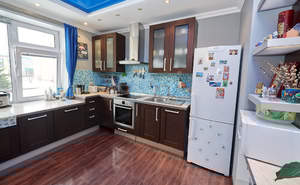 Дом 342м&sup2;, 3-этажный, участок 10 сот.  