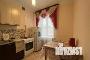 2-к квартира, посуточно, 45м2, 3/5 этаж