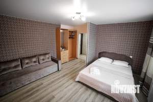 1-к квартира, посуточно, 40м2, 2/10 этаж