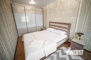 2-к квартира, посуточно, 60м2, 1/1 этаж