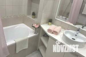 2-к квартира, посуточно, 50м2, 3/16 этаж