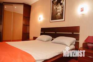 1-к квартира, посуточно, 64м2, 1/1 этаж