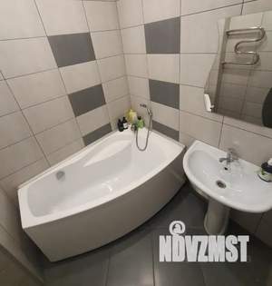 1-к квартира, посуточно, 38м2, 1/9 этаж