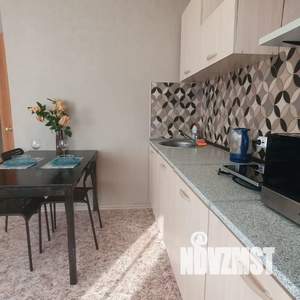 1-к квартира, посуточно, 35м2, 15/16 этаж