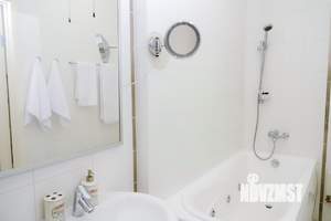 1-к квартира, посуточно, 61м2, 1/1 этаж