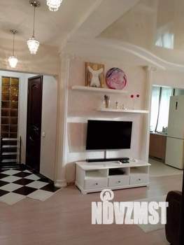 2-к квартира, посуточно, 56м2, 1/1 этаж