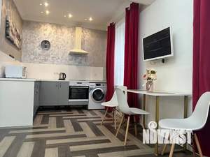 Студия квартира, посуточно, 41м2, 2/5 этаж