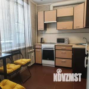 2-к квартира, посуточно, 42м2, 1/10 этаж
