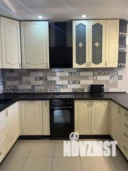 3-к квартира, посуточно, 100м2, 1/1 этаж