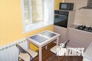 1-к квартира, посуточно, 60м2, 2/5 этаж