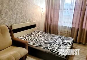 Студия квартира, посуточно, 33м2, 4/10 этаж