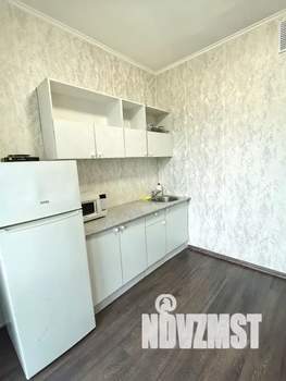 1-к квартира, посуточно, 35м2, 7/15 этаж