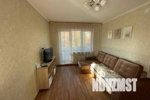1-к квартира, посуточно, 38м2, 3/5 этаж