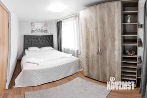 2-к квартира, посуточно, 56м2, 1/1 этаж