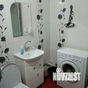 Студия квартира, посуточно, 33м2, 4/10 этаж