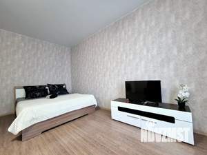 Студия квартира, посуточно, 35м2, 7/12 этаж