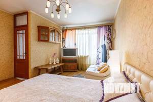 Студия квартира, посуточно, 36м2, 3/5 этаж