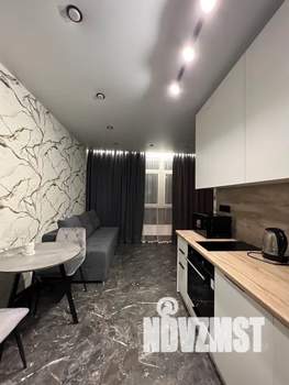 Студия квартира, посуточно, 30м2, 12/19 этаж