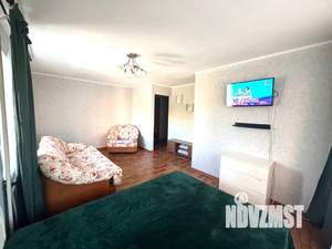 1-к квартира, посуточно, 40м2, 3/5 этаж