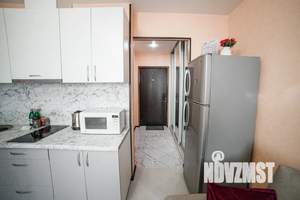 Студия квартира, посуточно, 30м2, 6/9 этаж