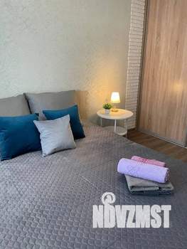 1-к квартира, посуточно, 40м2, 9/16 этаж