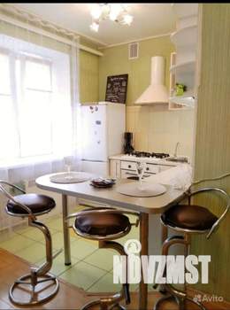 2-к квартира, посуточно, 50м2, 1/1 этаж