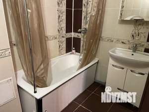 Студия квартира, посуточно, 45м2, 1/5 этаж