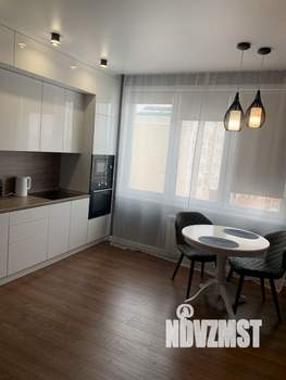 Студия квартира, на длительный срок, 47м2, 15/18 этаж