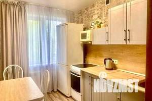 3-к квартира, посуточно, 65м2, 2/9 этаж