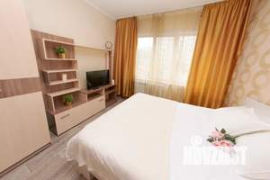 1-к квартира, посуточно, 35м2, 1/12 этаж