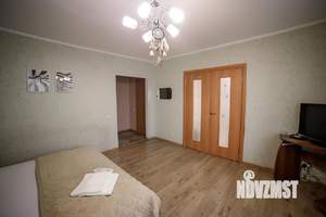 1-к квартира, посуточно, 40м2, 3/10 этаж