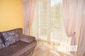 Студия квартира, посуточно, 40м2, 2/5 этаж