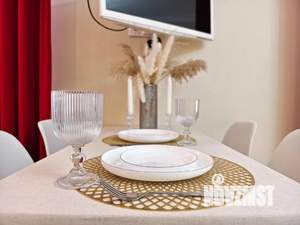 Студия квартира, посуточно, 41м2, 2/5 этаж