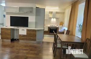 Студия квартира, посуточно, 41м2, 1/5 этаж