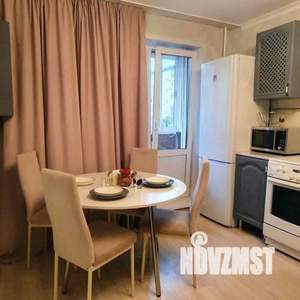 4-к квартира, посуточно, 70м2, 1/1 этаж
