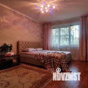 4-к квартира, посуточно, 70м2, 1/1 этаж