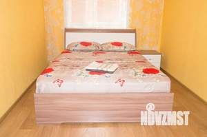 Студия квартира, посуточно, 40м2, 2/5 этаж