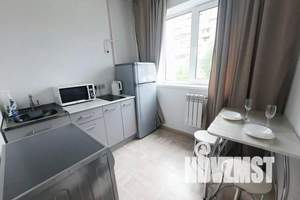 1-к квартира, посуточно, 35м2, 4/5 этаж