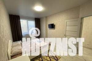 1-к квартира, посуточно, 40м2, 7/16 этаж