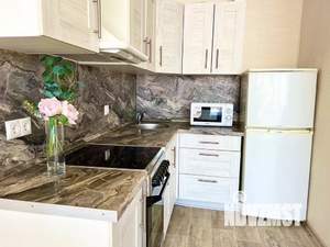 1-к квартира, посуточно, 55м2, 1/1 этаж