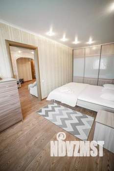 2-к квартира, посуточно, 60м2, 1/1 этаж